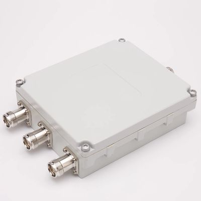 698-2700MHz 4.3-10-F DIN-F Penta-Band Low Pim RF Combiner pour la réalisation globale du projet