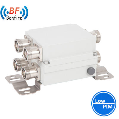 Combinaison à double bande RF à basse fréquence PIM 690-960/1710-1920MHz avec 2,620 kg de poids brut du paquet