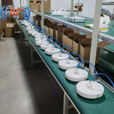 824 960 / 1710 2700 MHz 3/5dBi antenne omnidirectionnelle pour le renforcement du signal 4G 5G VSWR 1.5