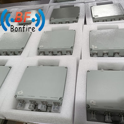 4.3-10f DIN-F 1710-2700MHz 4 Ports Basse Pim RF Quad-Band Combiner RF Quadplexer 2,630kg