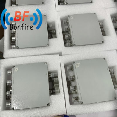 4.3-10f DIN-F 1710-2700MHz 4 Ports Basse Pim RF Quad-Band Combiner RF Quadplexer 2,630kg