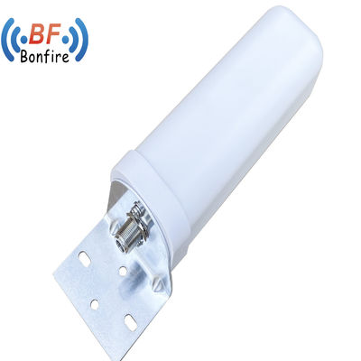 Antenne LTE omnidirectionnelle étanche 698-3800 MHz pour une résistance maximale du signal 4G 5G