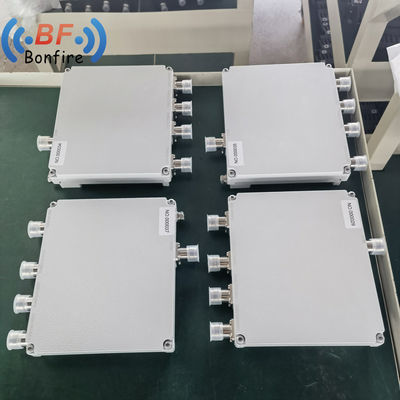 Quadplexeur RF pour GSM Dcs 3G LTE DIN-Femme 4.3-10f Interface HL-1727-847701 843301