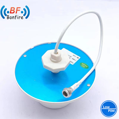 20 dBi double polarisation 2X2 MIMO Panneau de patch de boîtier 5,8 GHz Antenne pour 698-4000MHz