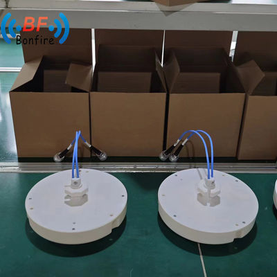 698-4000MHz double polarisation 2X2 MIMO boîtier patch panneau d'antenne pour la production OEM / ODM