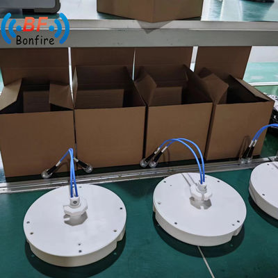 OEM/ODM 1710-2700 3300-4000MHz 3G Antenne à patch plat originale RF Omni Patch Panneau d'antenne
