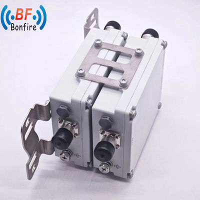 1710-1880/1920-2170/2300-2700MHz RF basse fréquence Pim Quadplexer Coupe à quatre bandes gris -155dbc