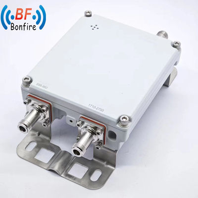 1710-1880/1920-2170/2300-2700MHz RF Triplexeur à bande triple Combinateur de filtres à cavité