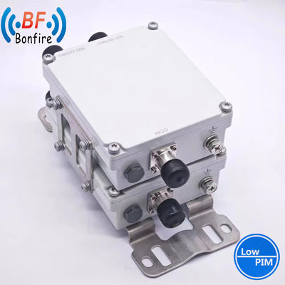 Combinaison RF Passive Poi 16 en 4 sortie Combinaison d'armoire intérieure / extérieure IP65 Taille du paquet