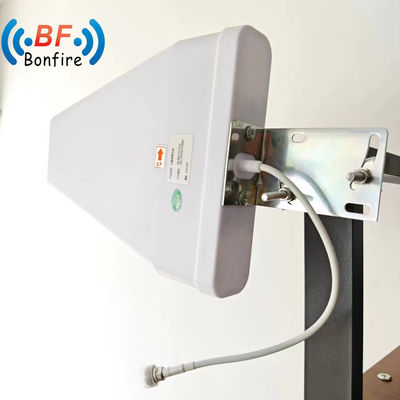Intérieur 698-4000MHz RF Antenne dôme Antenne interne GSM UMTS LTE Petite Omni Plafond montée Antenne