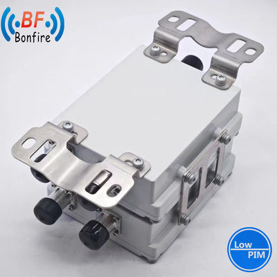 HLQ-XXXXX Duplexer à double bande 1710-2170MHz 2300-2690MHz avec protection IP65