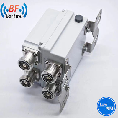 1710-2170MHz 2300-2690MHz Fréquence radio triplexeur Tri-bande RF combinateur Pim bas SMA Femme