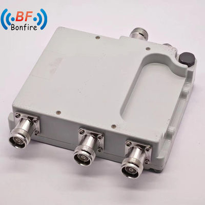 4X4 bas Pim 1710-1880 1920-2170 2300-2400 2500-2700MHz avec N 4.3-10 DIN Connecteur gris