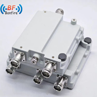 5g Mul Combiner Diplexer Triplexer Combiner à double bande 1710-1880 1920-2170 2300-2400 2500-2700MHz Rouge