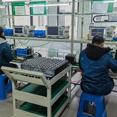 4.3-10 F Interface 698-4000 MHz Diviseur de puissance pour système de télécommunication dans un bâtiment