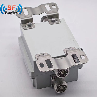 160dbc 300W Diplexer 1710-1880 1920-2170 2300-2400 2500-2700MHz RF Quadplexer combiné