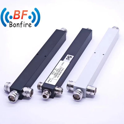 3 voies personnalisées à haute puissance basse Pim 4.3-10 Femme 698-4200MHz Splitter de puissance réactive