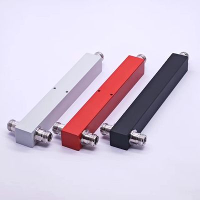 Taille de l'emballage 22,00cm * 7,00cm * 4,00cm Puissance élevée N-F IP65 698-3800MHz Diviseur à 2 voies