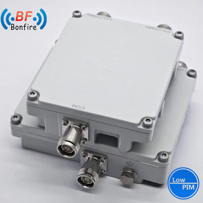 2300-2400 2500-2700MHz RF Combiner -155dbc 300W Triplexer RF Diplexer avec connecteur DIN-F