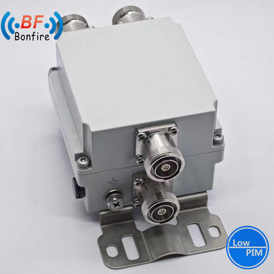 2300-2400 2500-2700MHz RF Combiner -155dbc 300W Triplexer RF Diplexer avec connecteur DIN-F