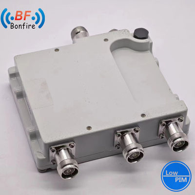 2300-2400 2500-2700MHz Basse Pim -150dbc Triplexeur RF Diplexeur RF Double Diplexeur RF Combinaison à double bande avec connecteur 4.3-10-F