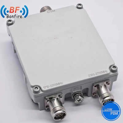 Réseau de fréquences RF VHF 140-174 MHz DAB 210-260 MHz Triplexeur RF Diplexeur SMA