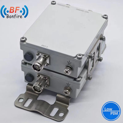 1.500 kg Poids brut du paquet 2300-2400 MHz Triplexeur RF à double bande Combinateur Diplexeur