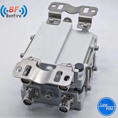 Le compositeur RF Triplexer Diplexer 1710-1880 1920-2170 2300-2400