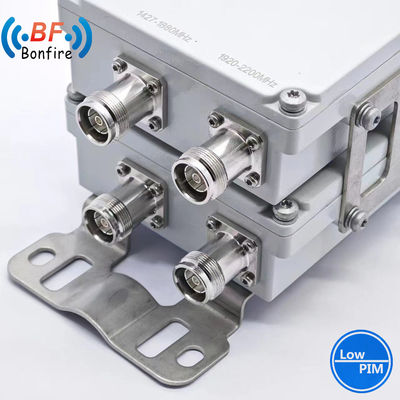 Le compositeur RF Triplexer Diplexer 1710-1880 1920-2170 2300-2400