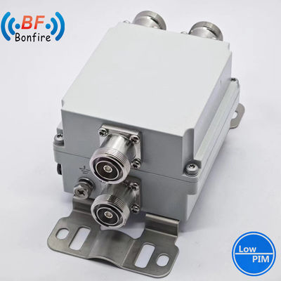 Triplexeur RF Diplexeur extérieur combinateur à bande hexagonale avec connecteur féminin DIN -153dbc