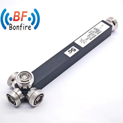 2400-6000MHz bas Pim -160dBc 2X43dBm Diviseur de puissance RF à 4 voies pour intérieur / extérieur IP65