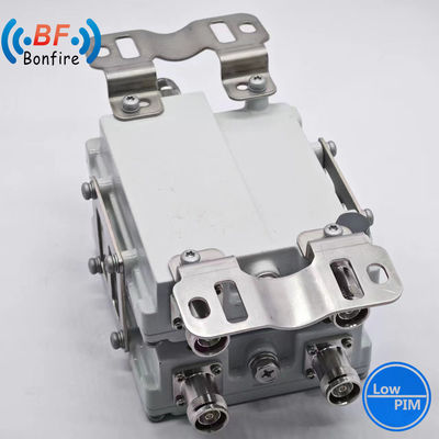 Intérieur/extérieur IP65 Triplexer RF Diplexer 4310-F pour les télécommunications 5g à partir du combinateur RF