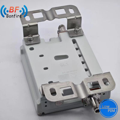 Diplexeur RF à basse fréquence PIM -160dbc 1920-2170 2300-2400 2500-2700MHz pour les télécommunications
