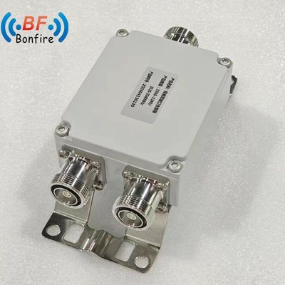 Combinateur RF à attenuateur fixe de 100 Watt 2300-2400 2500-2700 MHz 40 dB N Combinateur à double bande