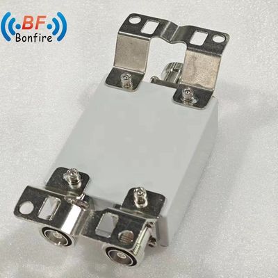 4.3-10f DIN-F N-F RF Combinateur à double bande Combinateur 200W 2300-2400 2500-2700MHz basse tension