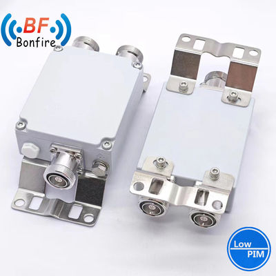 DIN Combinateur RF féminin Attenuateur RF coaxial 2300-2400 2500-2700MHz Attenuateur 200W
