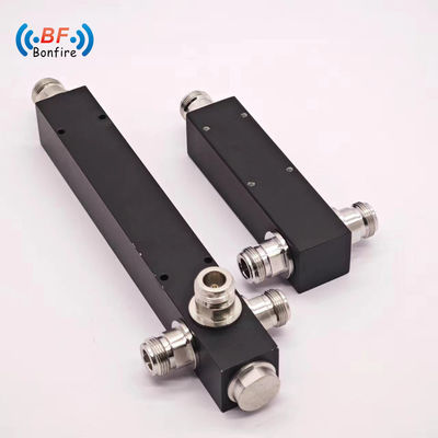 VHF UHF Diviseur de puissance 5000-6000MHz Interface N-femme pour le système de communication par interphone