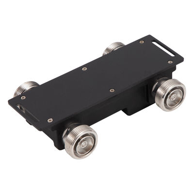 Accouplement hybride 2 en 2 sur 698-4000MHz DIN-F pour la combinaison de signaux à large plage de fréquences