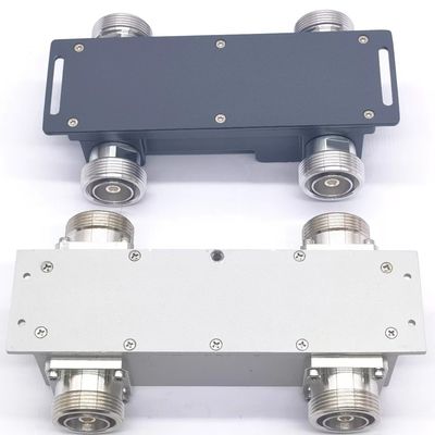 Couplage hybride de télécommunications pour les IBS 617-3800MHz