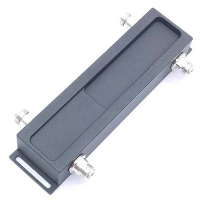 20.00cm * 6.00cm * 3.00cm N-F 698-3800MHz 2 en 2 sortie Hybride combiné avec le plus bas NF