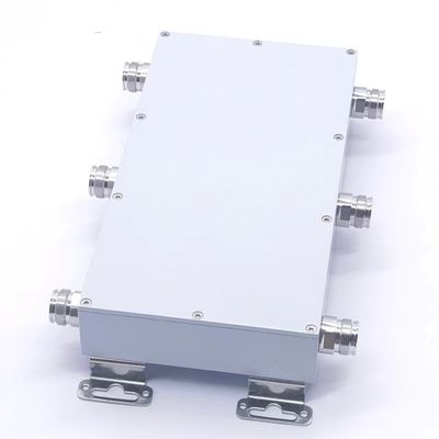HCXXXXXXX 698-3800MHz 100W 3 en 3 coupler hybride intérieur NF pour la distribution du signal