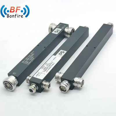 Capacité 698-3800MHz 3 voies Microstrip Power Splitter Divider avec connecteur féminin de 2,92 mm