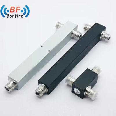 Splitter de puissance de type N féminin personnalisé pour le booster de walkie-talkie UHF 698-3800MHz