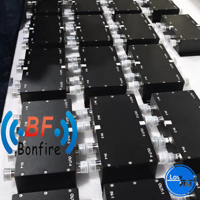 4.3-10-F/DIN-F/N-F Coupler VHF 148-174MHz 4 en 1 combinateur hybride pour la combinaison de signaux
