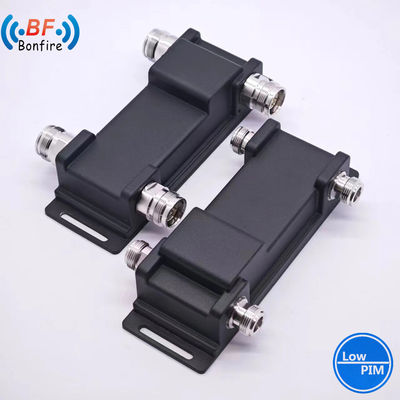 12.00cm * 7.00cm * 4.00cm 617-3800MHz 2 sur 1 dans 3dB Hybrid Combiner Coupler N Femme