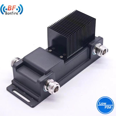 12.00cm * 7.00cm * 4.00cm 617-3800MHz 2 sur 1 dans 3dB Hybrid Combiner Coupler N Femme