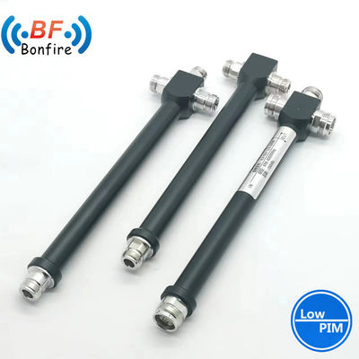 Splitter de puissance à deux voies 50W pour les systèmes de télécommunications 617-4000MHz N Femme IP65 extérieur