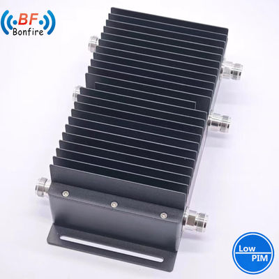 Coupleur hybride 3X3 617-3800MHz 3 en 3 sortie RF Combinaison hybride 4.3-10 Femme pour les Ibs/Das