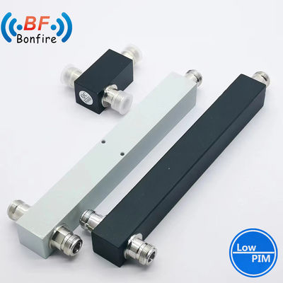 50W RF 2 Way Power Splitter SMA Connecteur féminin de type 350-3800MHz pour la station de base