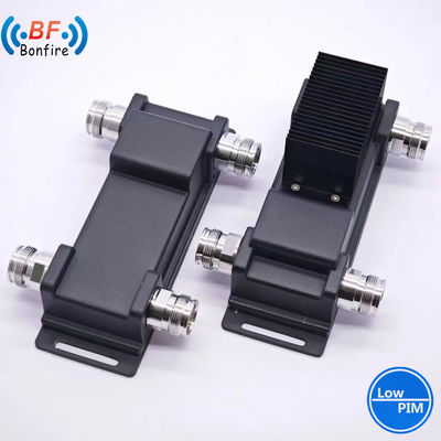 100W 90 degrés 3dB RF coupler hybride 698-4000MHz Combinateur hybride IP60 N Femme Type rouge